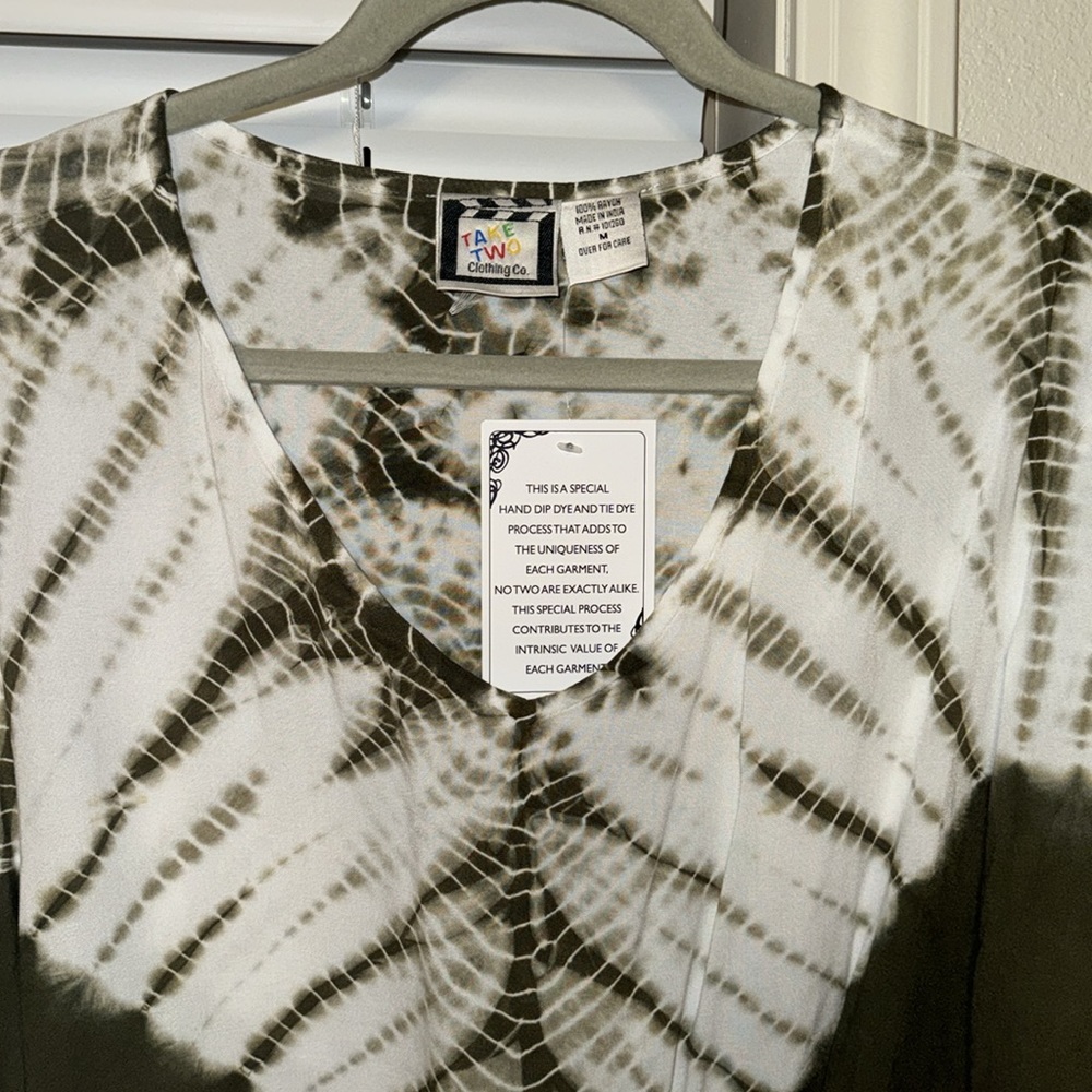 NWT Ladies Top - Picture 2 of 5